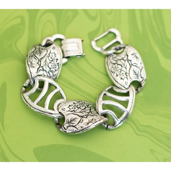 Vintage Dainty Art Nouveau DNA Style Silver Tone Bracelet 7 inch - W17 - Picture 1 of 3